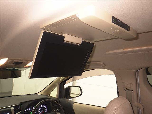 TOYOTA VELLFIRE 2012