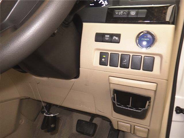 TOYOTA VELLFIRE 2012