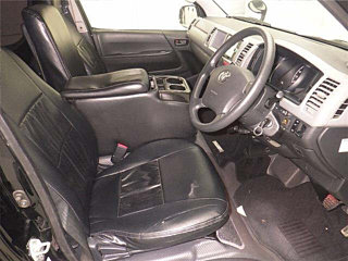 TOYOTA HIACE VAN 2013