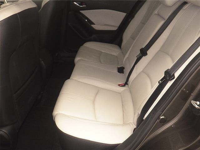 MAZDA AXELA 2017