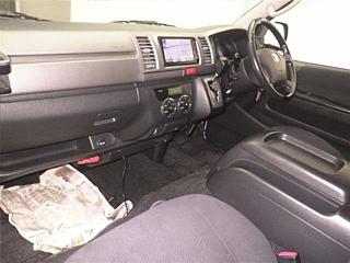 TOYOTA HIACE VAN 2013