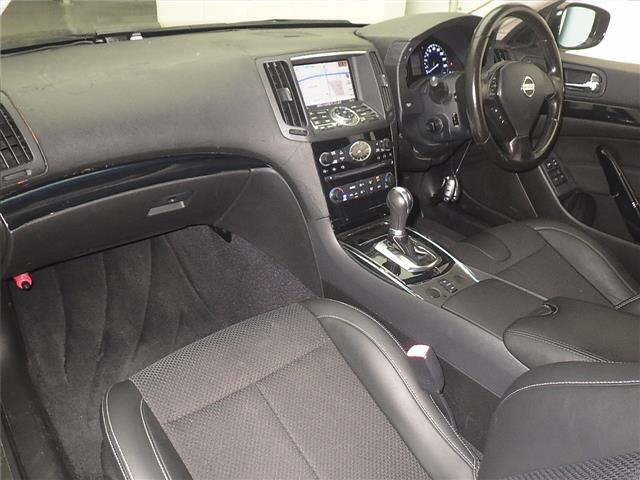 NISSAN SKYLINE 2010