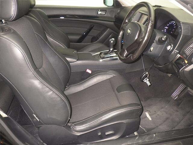 NISSAN SKYLINE 2010