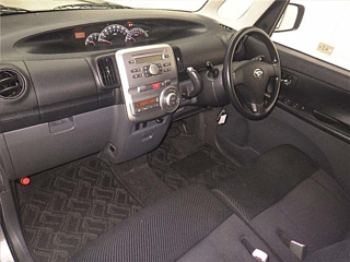 DAIHATSU TANTO 2009
