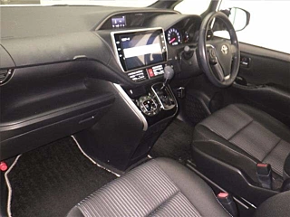 TOYOTA VOXY 2020