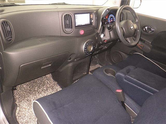NISSAN CUBE 2012