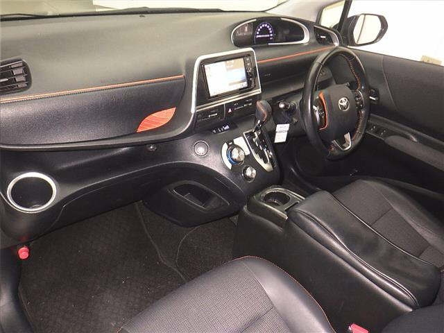 TOYOTA SIENTA 2018