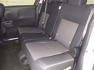 TOYOTA SIENTA 2024