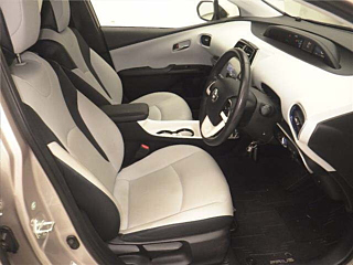 TOYOTA PRIUS 2018