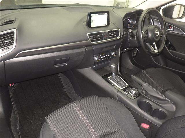 MAZDA AXELA 2016
