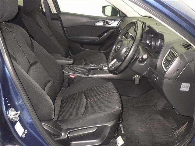 MAZDA AXELA 2016