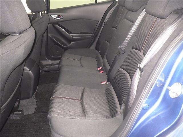 MAZDA AXELA 2016