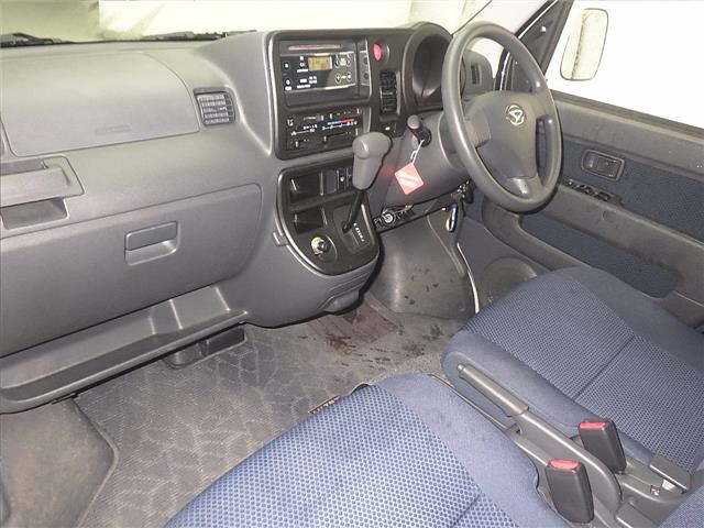 DAIHATSU HIJET VAN 2015