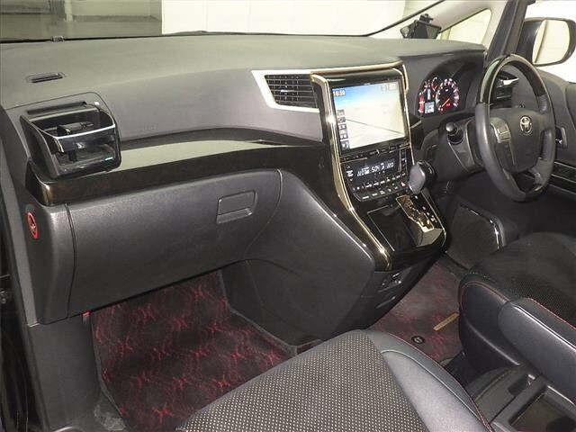 TOYOTA VELLFIRE 2014