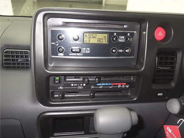 DAIHATSU HIJET VAN 2015