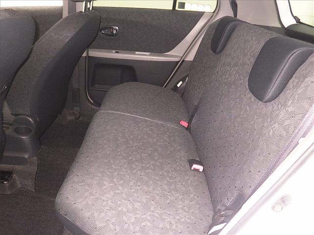 TOYOTA VITZ 2009