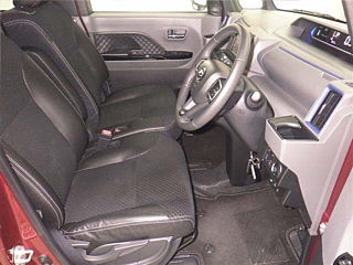 DAIHATSU TANTO 2019