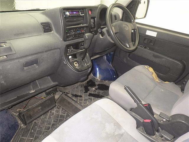 DAIHATSU HIJET VAN 2010