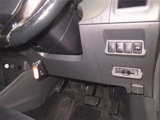 TOYOTA PRIUS ALPHA 2014