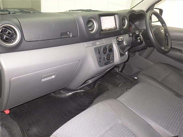 NISSAN CARAVAN VAN 2014