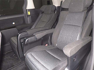 TOYOTA VELLFIRE 2012