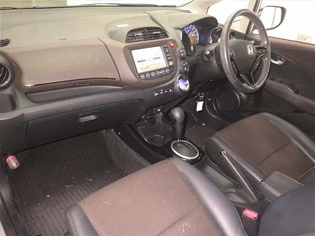 HONDA FIT SHUTTLE 2011
