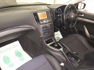 NISSAN SKYLINE 2010