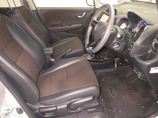 HONDA FIT SHUTTLE 2011