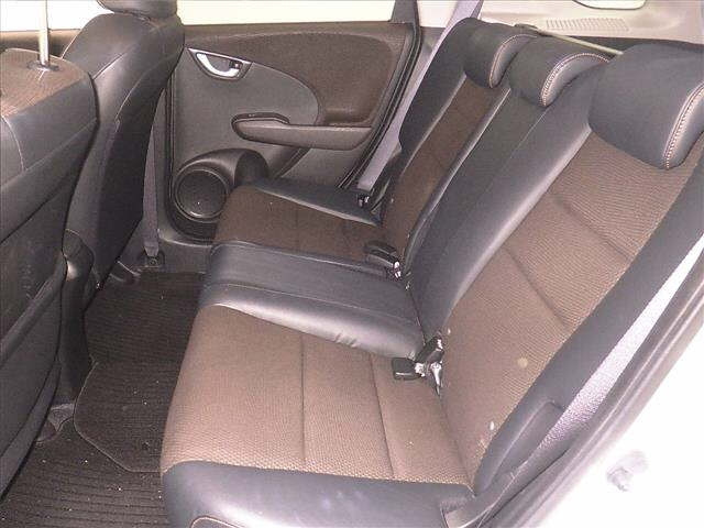 HONDA FIT SHUTTLE 2011