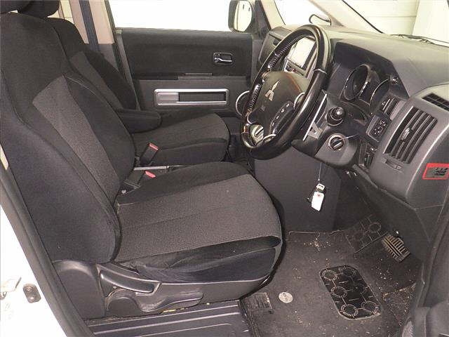 MITSUBISHI DELICA D5 2008