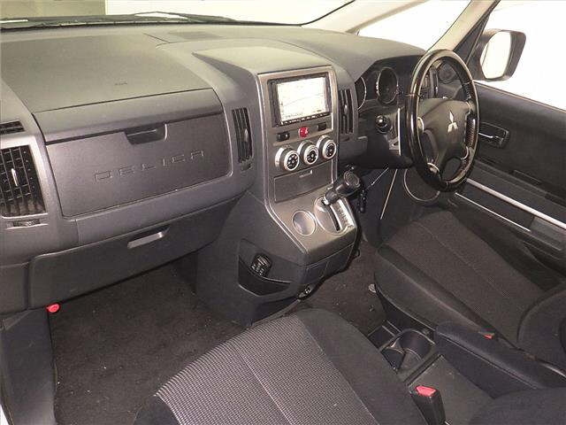 MITSUBISHI DELICA D5 2008