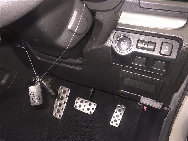 SUBARU FORESTER 2012
