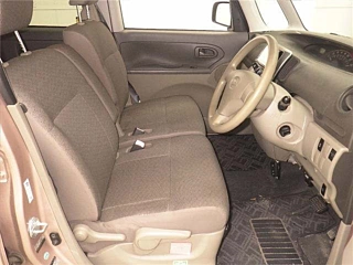 DAIHATSU TANTO 2011
