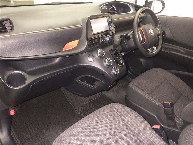 TOYOTA SIENTA 2019