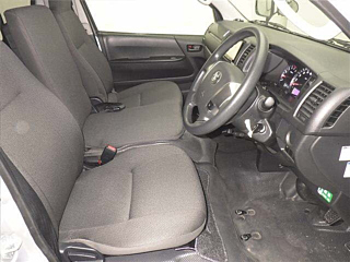 TOYOTA HIACE VAN 2019