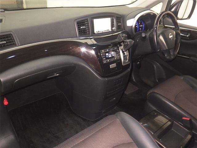 NISSAN ELGRAND 2010