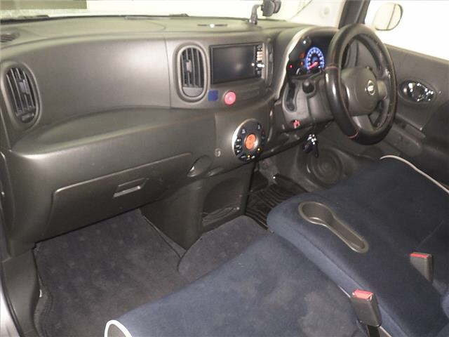 NISSAN CUBE 2012