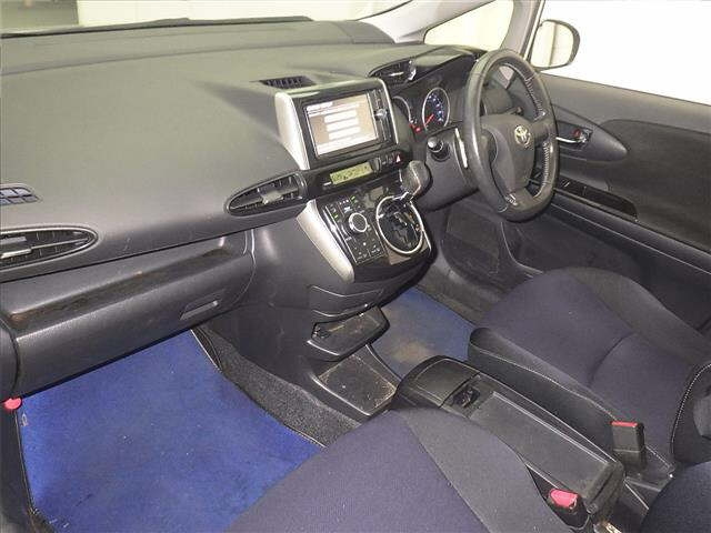 TOYOTA WISH 2012