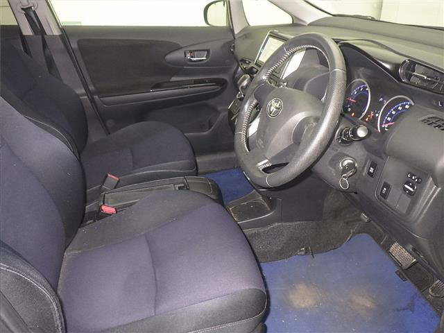 TOYOTA WISH 2012