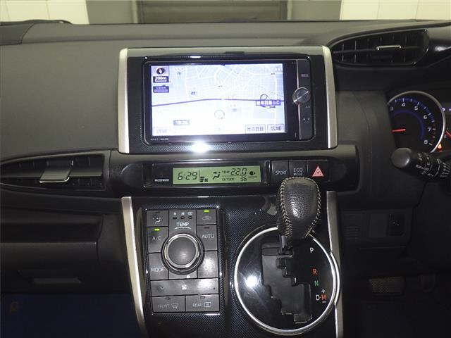 TOYOTA WISH 2012