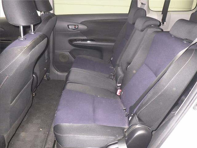 TOYOTA WISH 2012