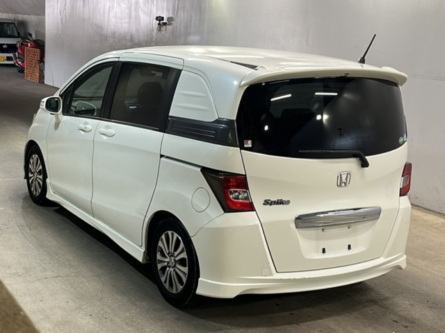 HONDA FREED 2012