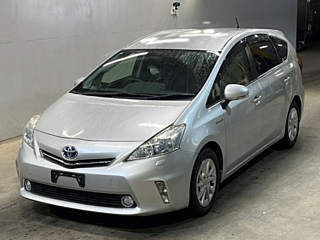 TOYOTA PRIUS ALPHA 2012