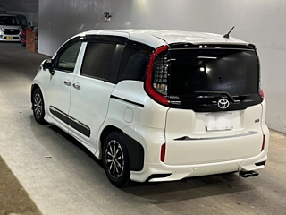 TOYOTA SIENTA 2022