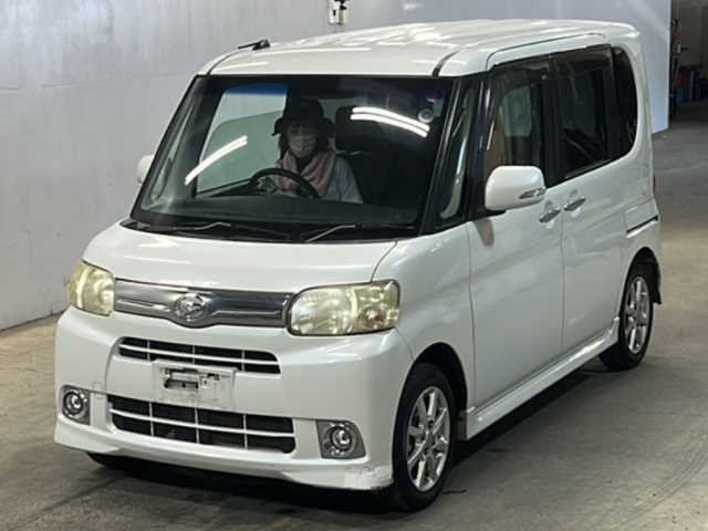 DAIHATSU TANTO 2012