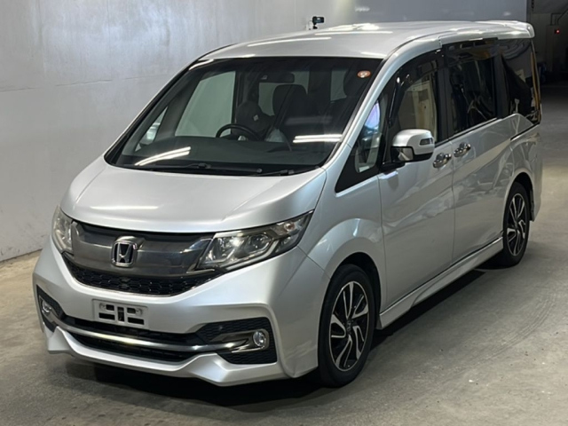 HONDA STEP WAGON 2015