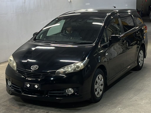 TOYOTA WISH 2010