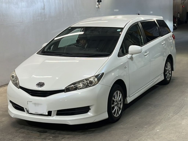 TOYOTA WISH 2011