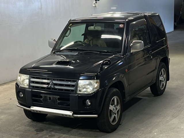 MITSUBISHI PAJERO MINI 2010