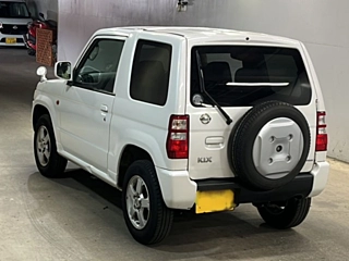 NISSAN KIX 2009